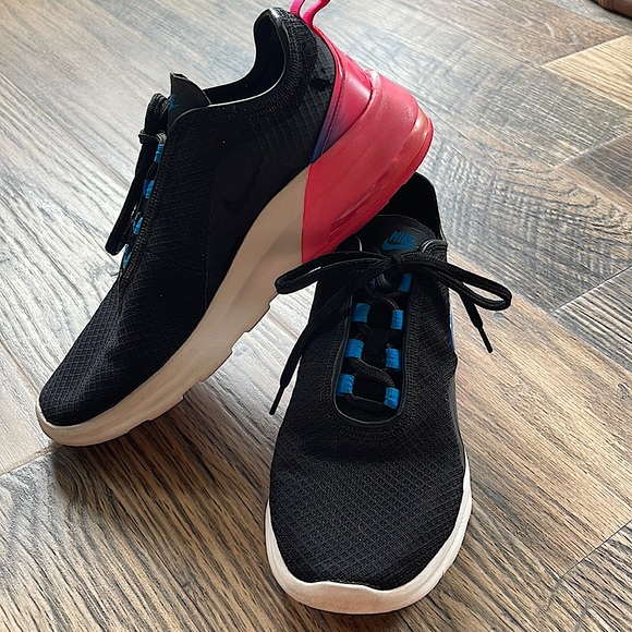 Nike Shoes - Nike Air Max Motion 2 Shoes